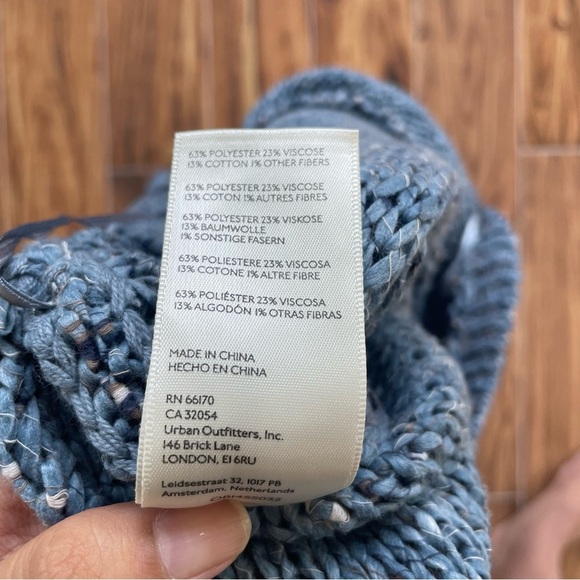 Free People Molly Playsuit Crochet Halter Open Back Romper Blue Ocean Size M - Picture 14 of 14